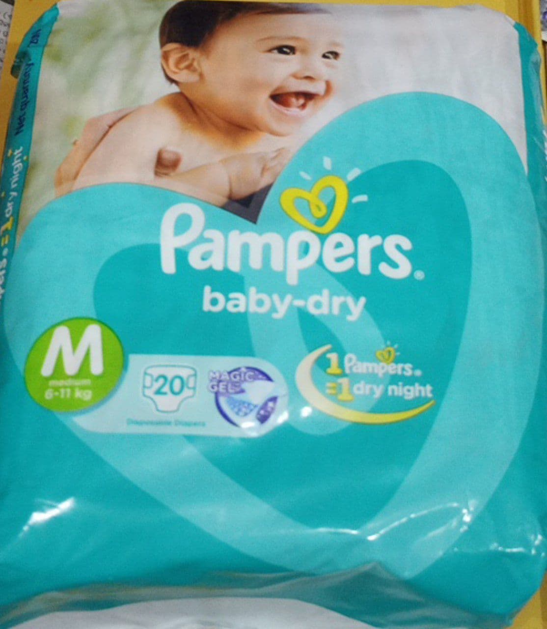 M-DIAPER-20PAD-PAMPERS